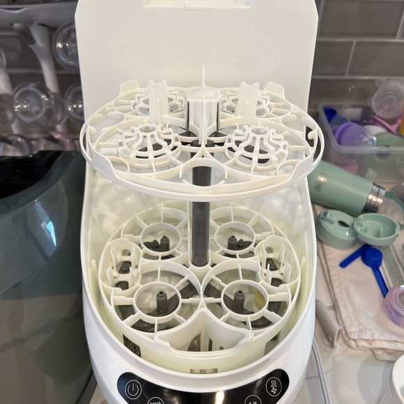 BabyBrezza Bottle Washer Pro: All In One Washer, Sterilizer, Dryer - Picture 12 of 13